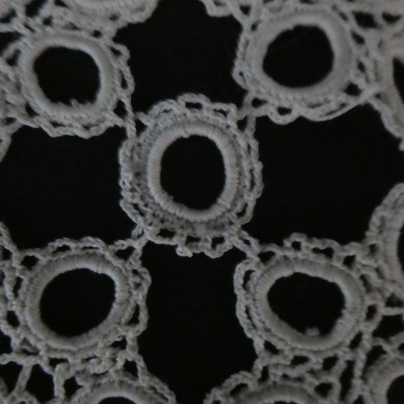 Gorgeous Handmade Vintage Crochet Doily - Picture 8 of 8